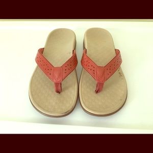 Vionic Thong flip flops!
